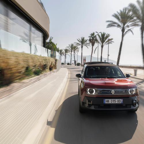 2026 Renault 4 E-Tech Plein Sud Techno Front View