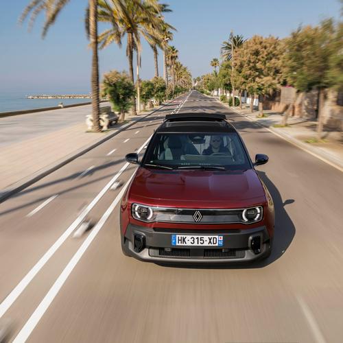 2026 Renault 4 E-Tech Plein Sud Techno Front View