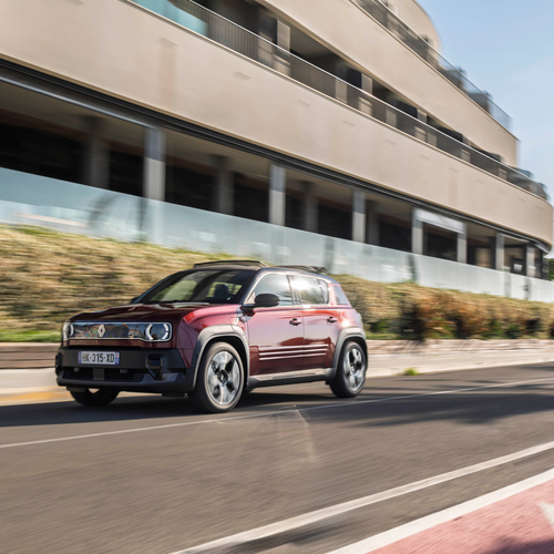 2026 Renault 4 E-Tech Plein Sud Techno Front View