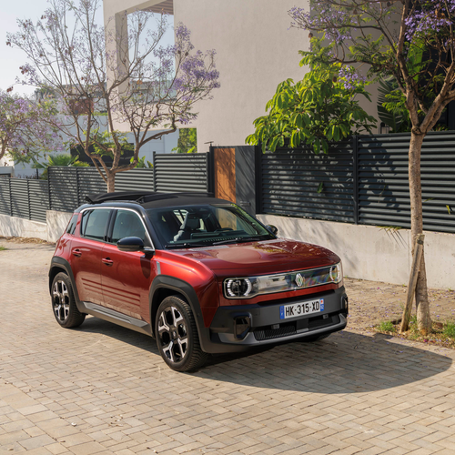 2026 Renault 4 E-Tech Plein Sud Techno Front View
