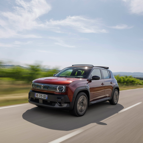 2026 Renault 4 E-Tech Plein Sud Techno Front View