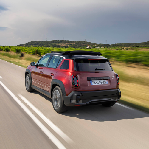 2026 Renault 4 E-Tech Plein Sud Techno Rear View