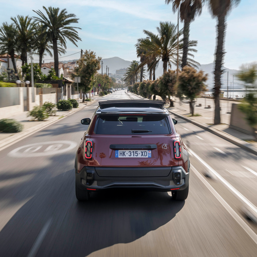 2026 Renault 4 E-Tech Plein Sud Techno Rear View