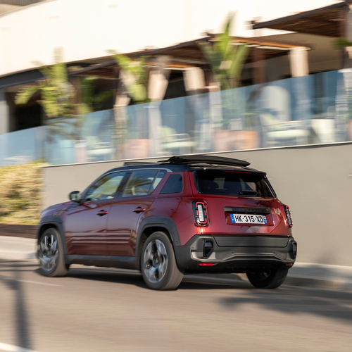2026 Renault 4 E-Tech Plein Sud Techno Rear View