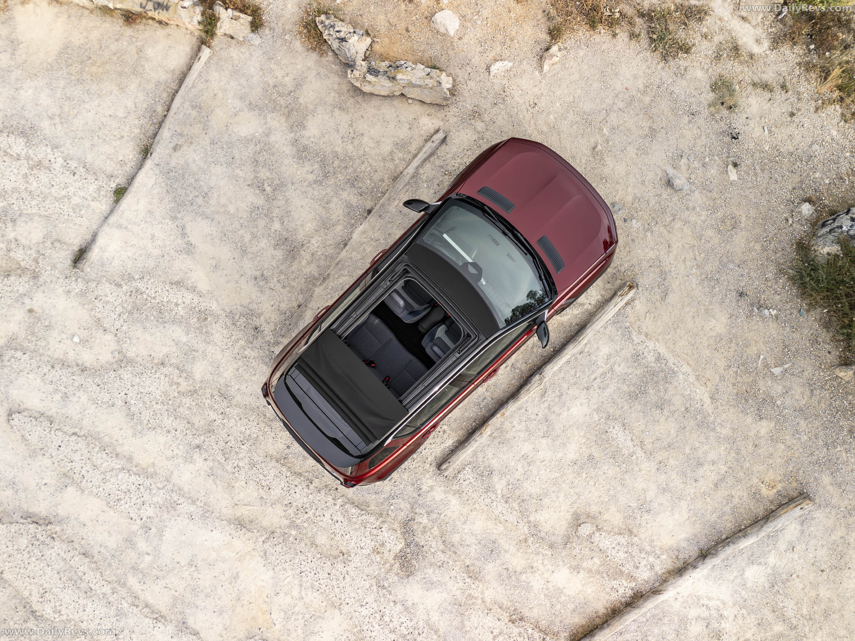 2026 Renault 4 E-Tech Plein Sud Techno Top View
