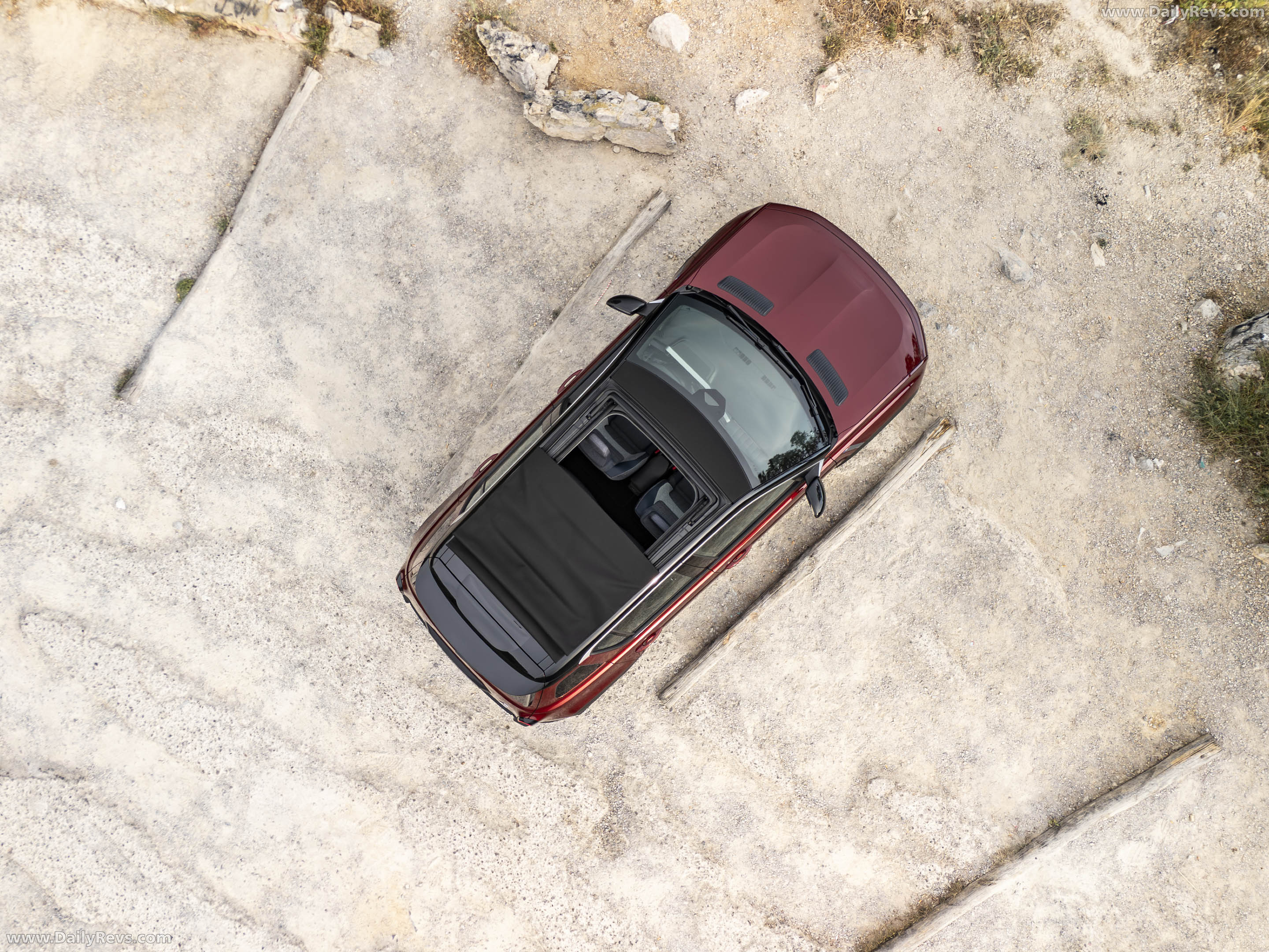 2026 Renault 4 E-Tech Plein Sud Techno Top View
