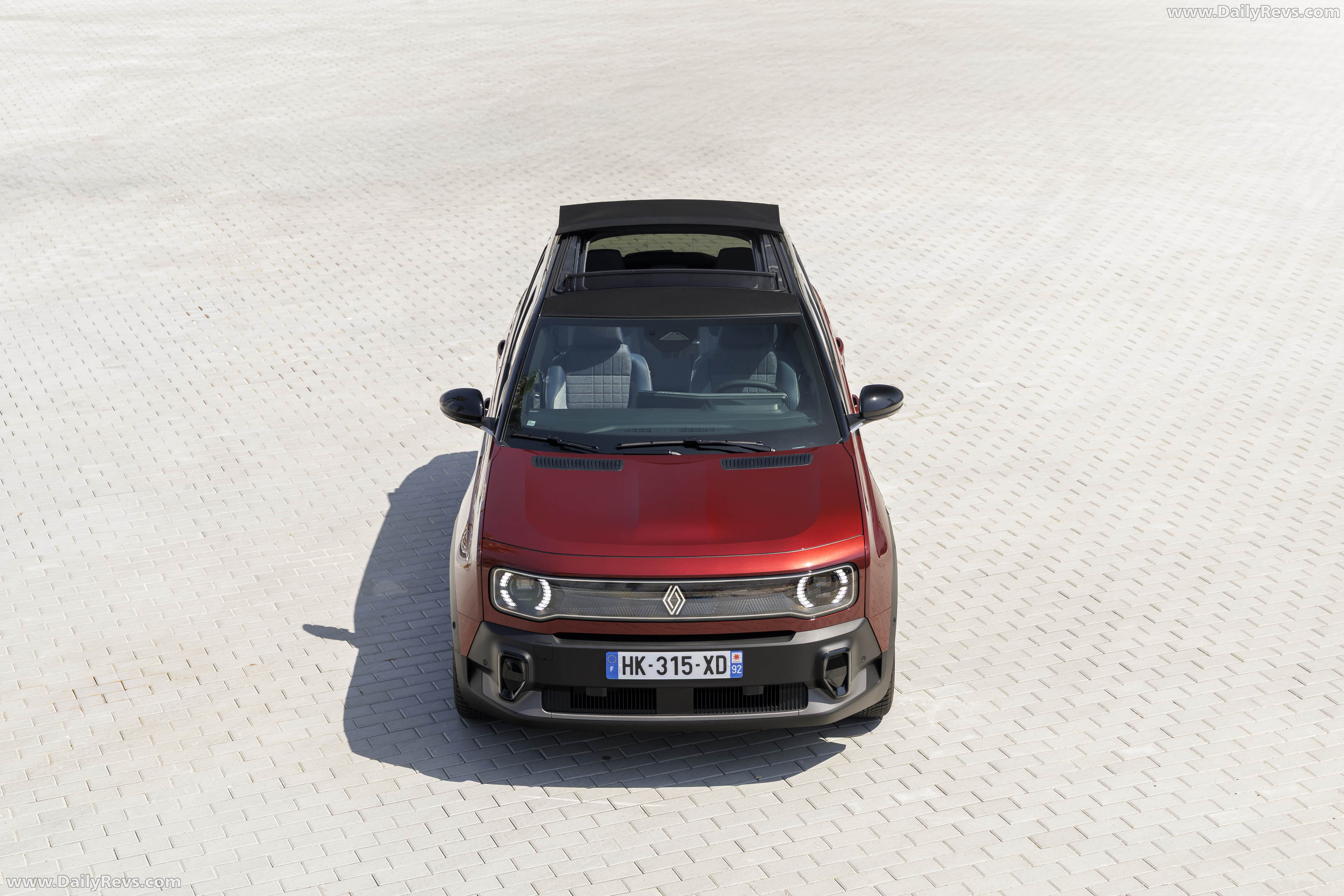 2026 Renault 4 E-Tech Plein Sud Techno Top View