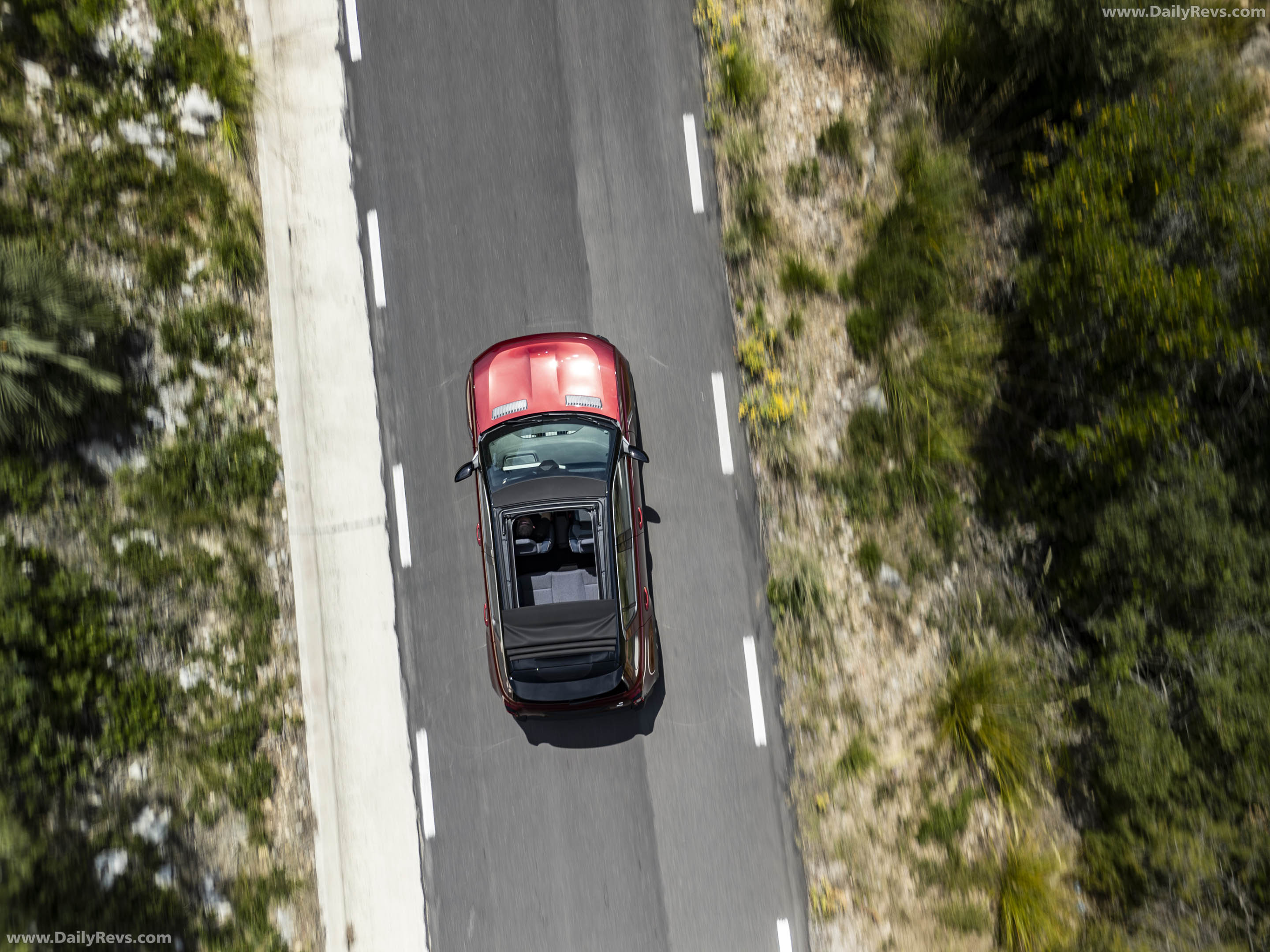 2026 Renault 4 E-Tech Plein Sud Techno Top View