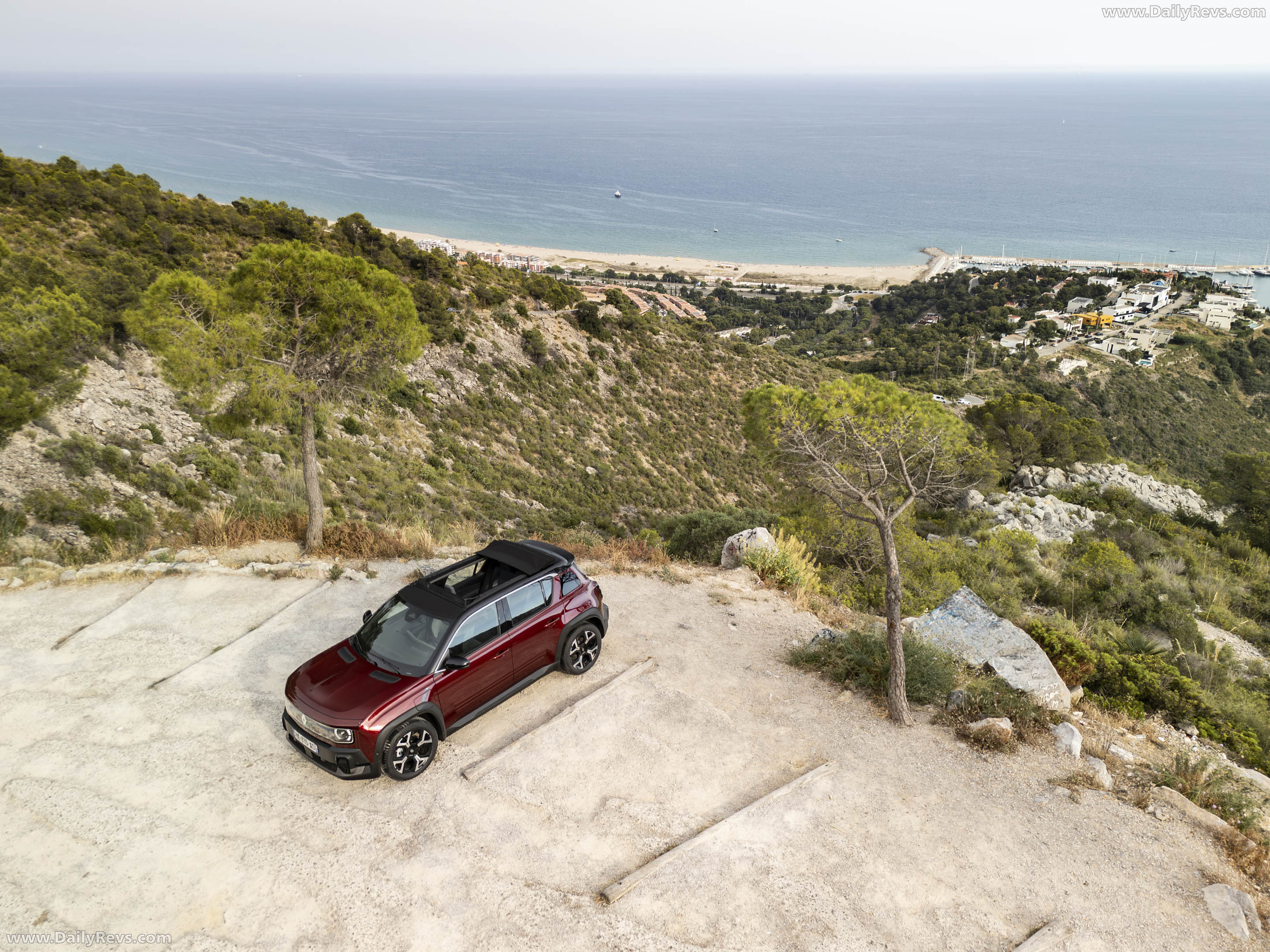 2026 Renault 4 E-Tech Plein Sud Techno Top View