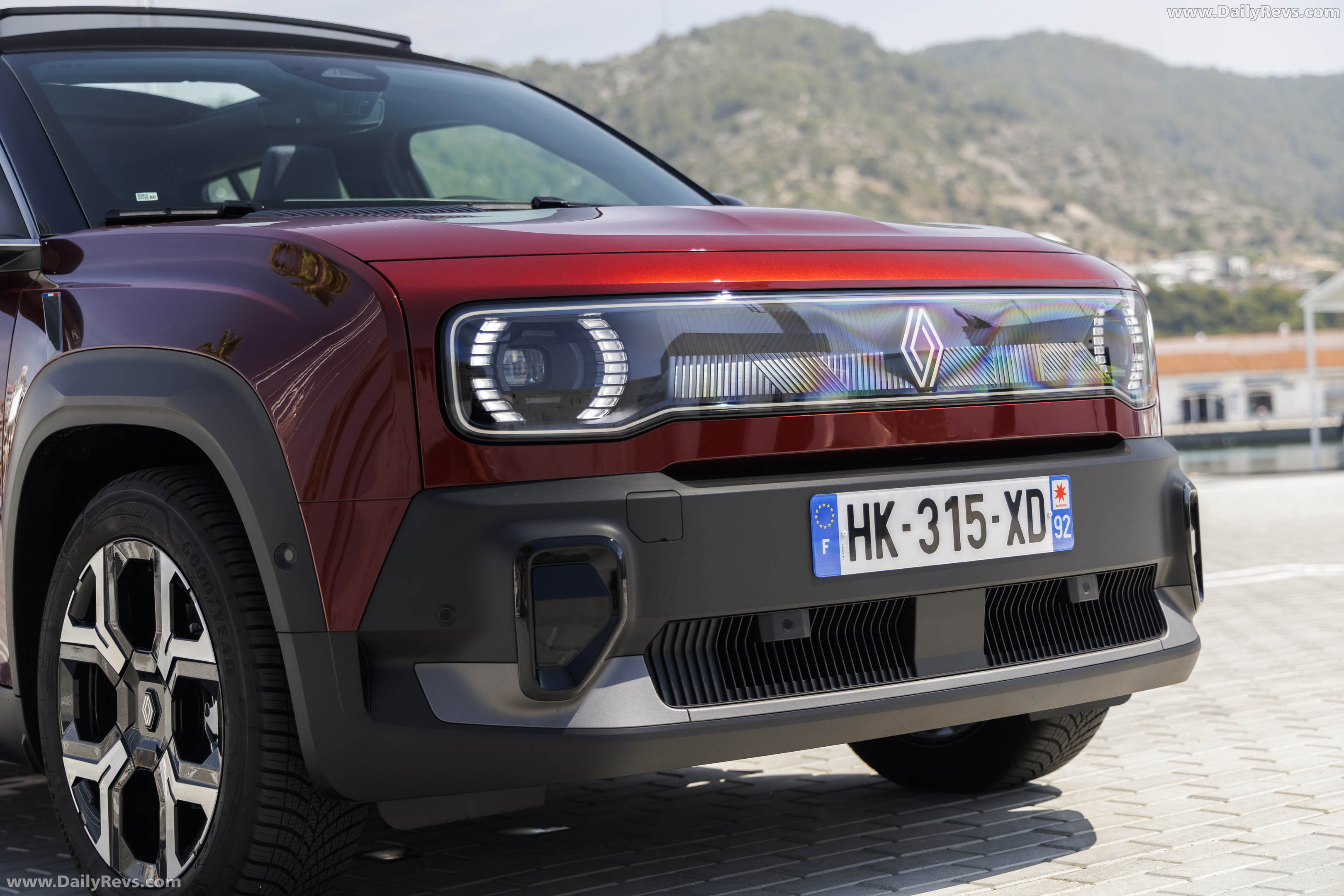 2026 Renault 4 E-Tech Plein Sud Techno Exterior