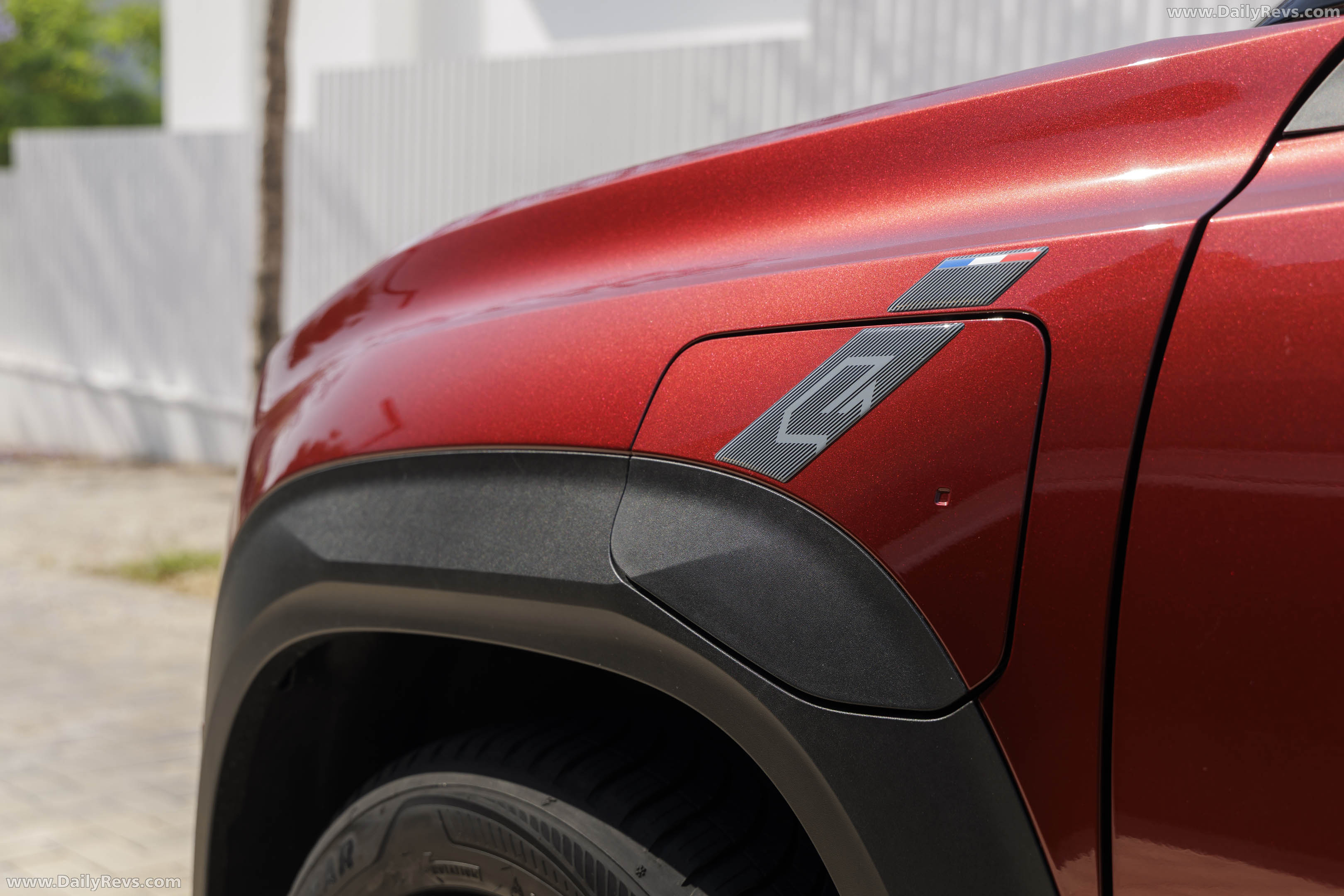 2026 Renault 4 E-Tech Plein Sud Techno Exterior