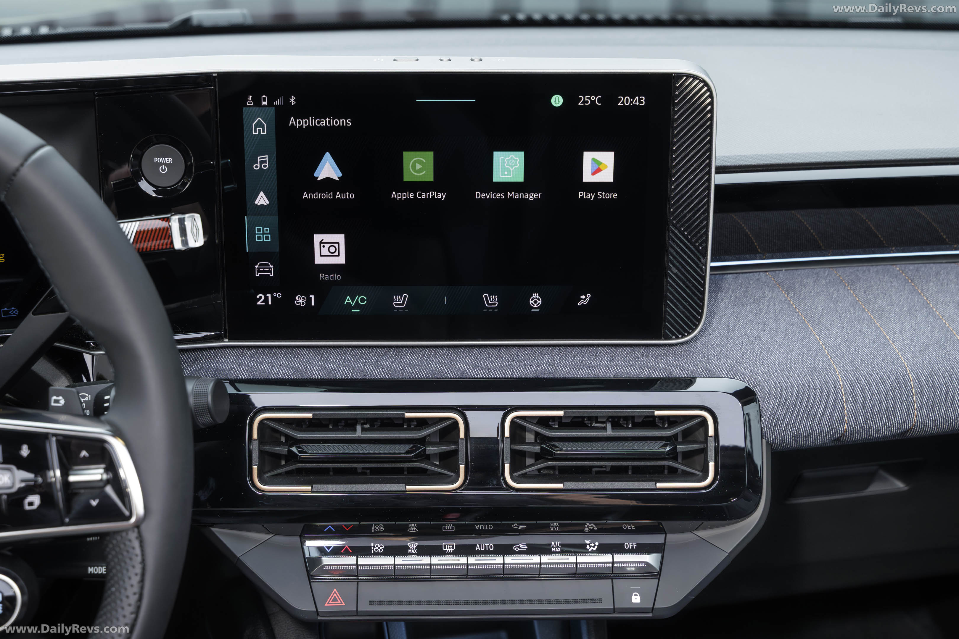 2026 Renault 4 E-Tech Plein Sud Techno Interior