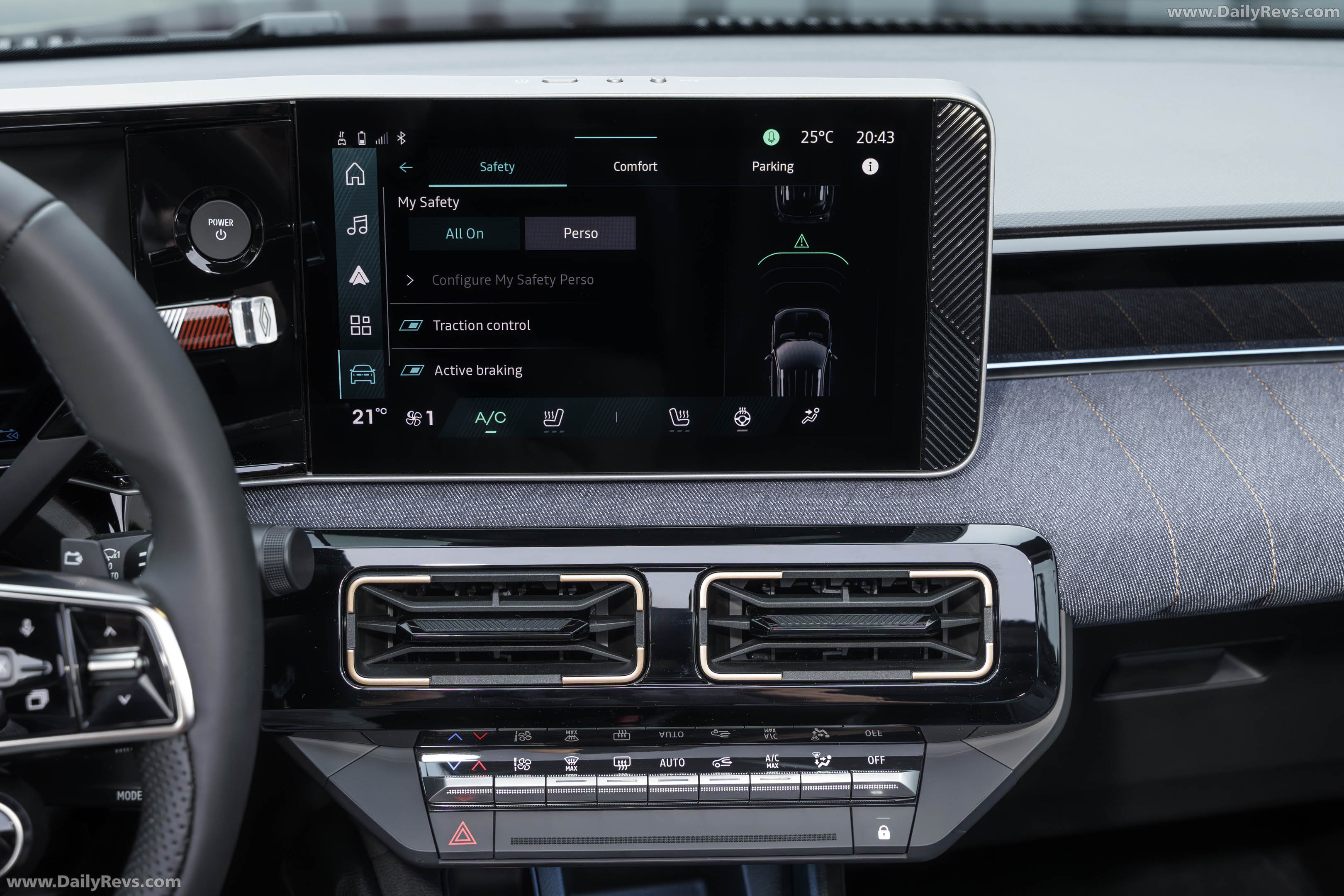 2026 Renault 4 E-Tech Plein Sud Techno Interior