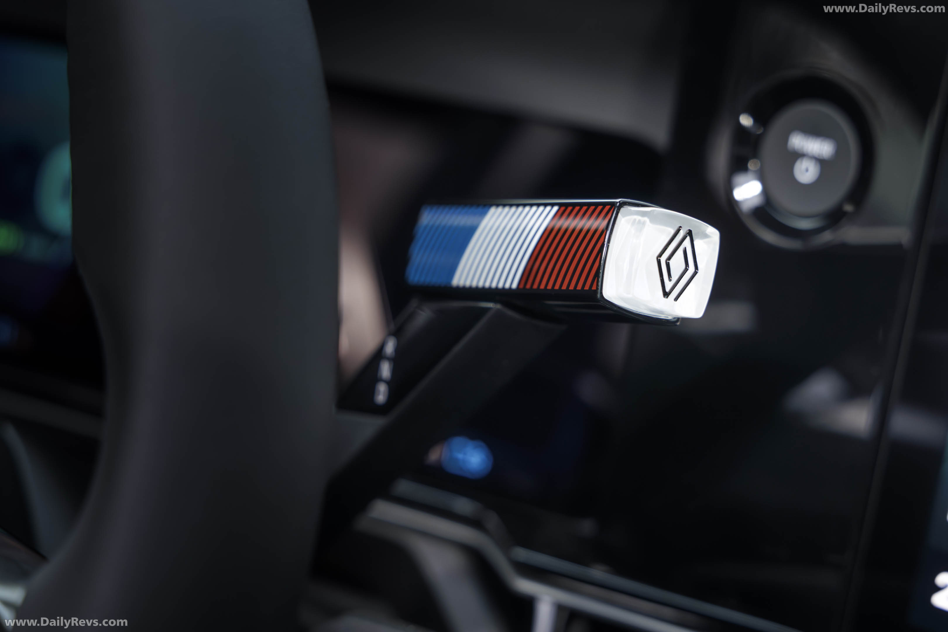 2026 Renault 4 E-Tech Plein Sud Techno Interior