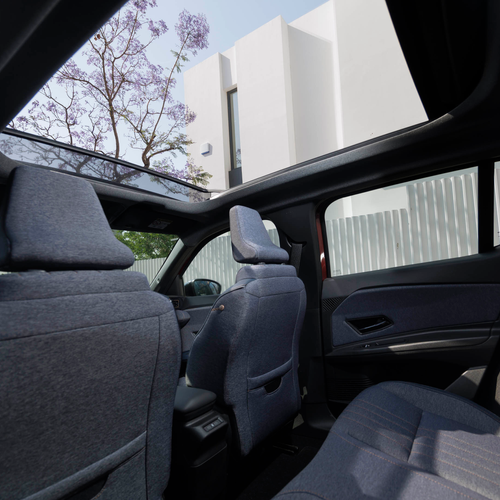 2026 Renault 4 E-Tech Plein Sud Techno Interior