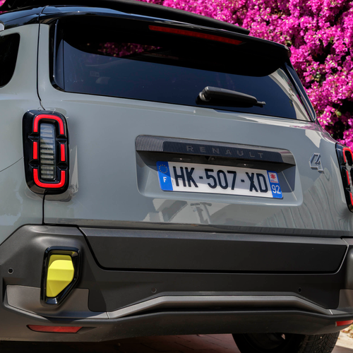 2026 Renault 4 E-Tech Plein Sud Iconic Exterior