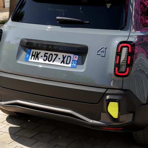 2026 Renault 4 E-Tech Plein Sud Iconic Exterior