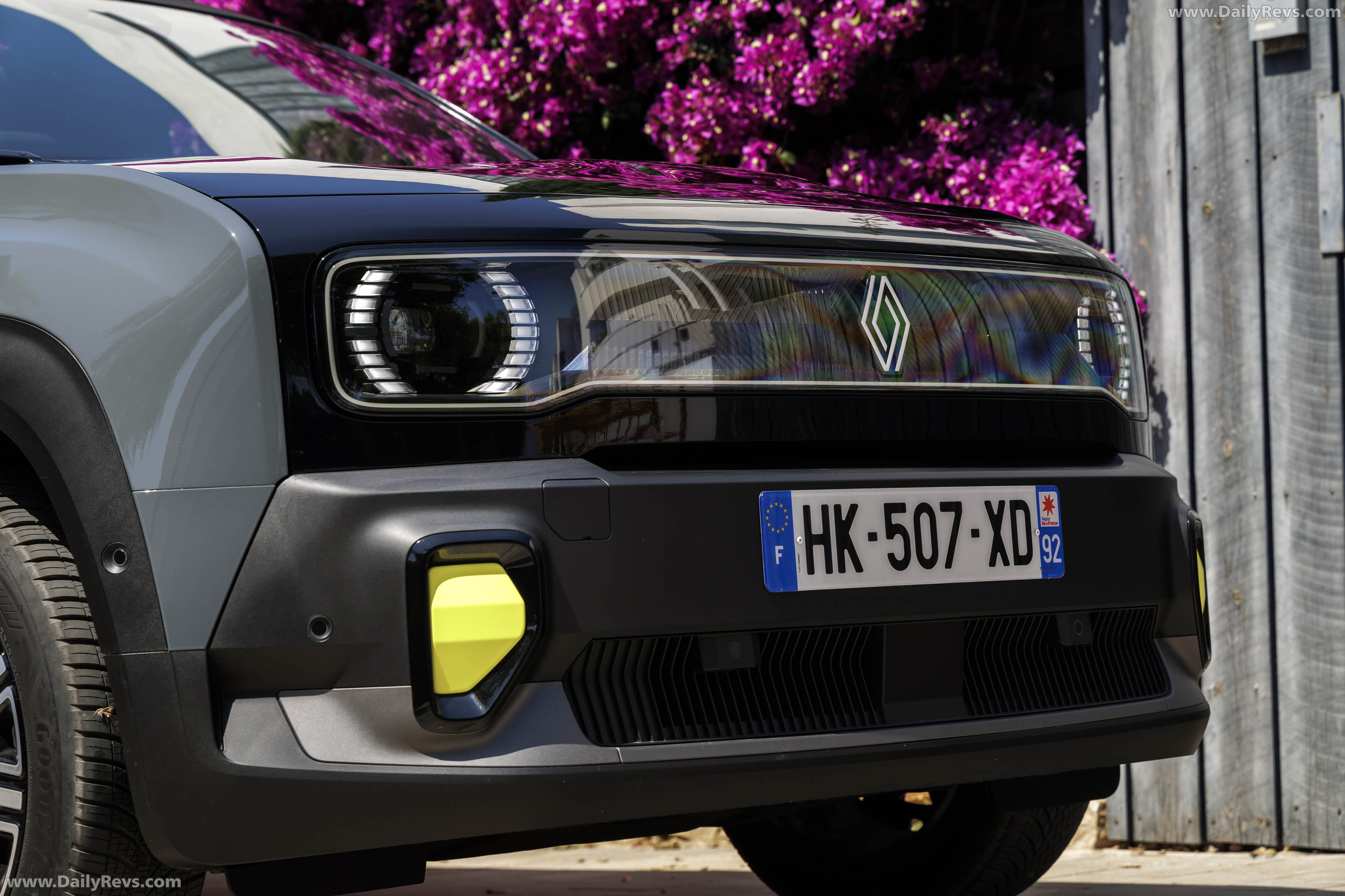 2026 Renault 4 E-Tech Plein Sud Iconic Exterior