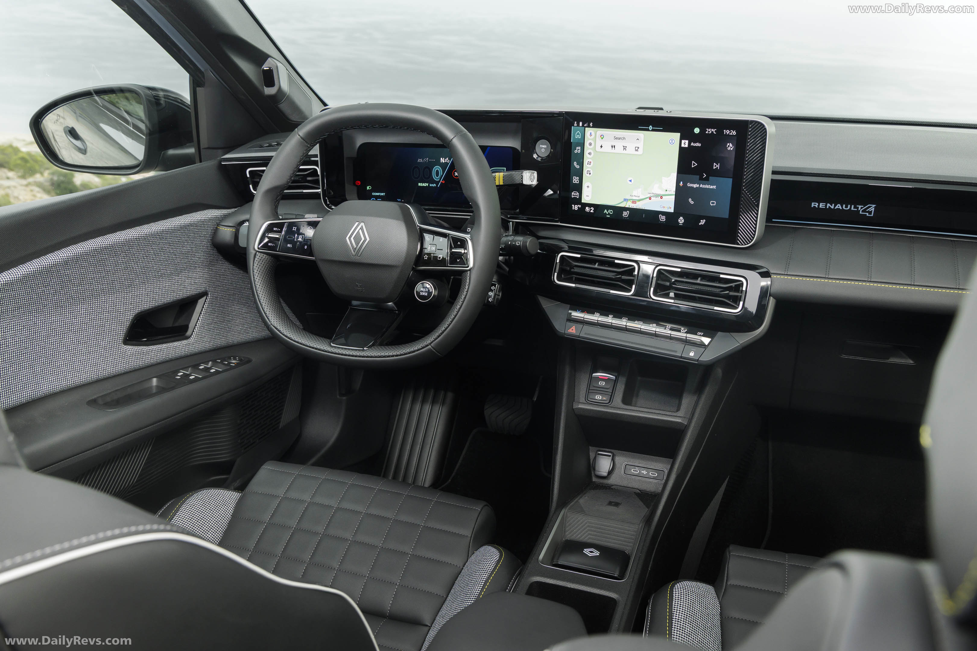 2026 Renault 4 E-Tech Plein Sud Iconic Interior