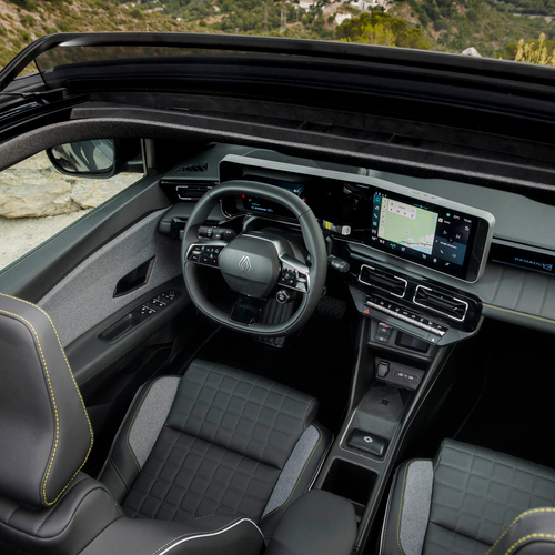 2026 Renault 4 E-Tech Plein Sud Iconic Interior