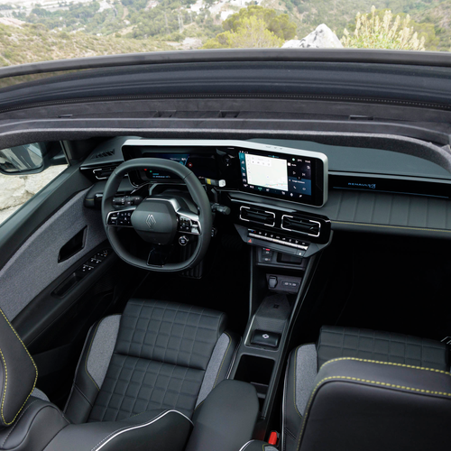 2026 Renault 4 E-Tech Plein Sud Iconic Interior