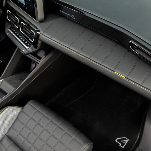 2026 Renault 4 E-Tech Plein Sud Iconic Interior