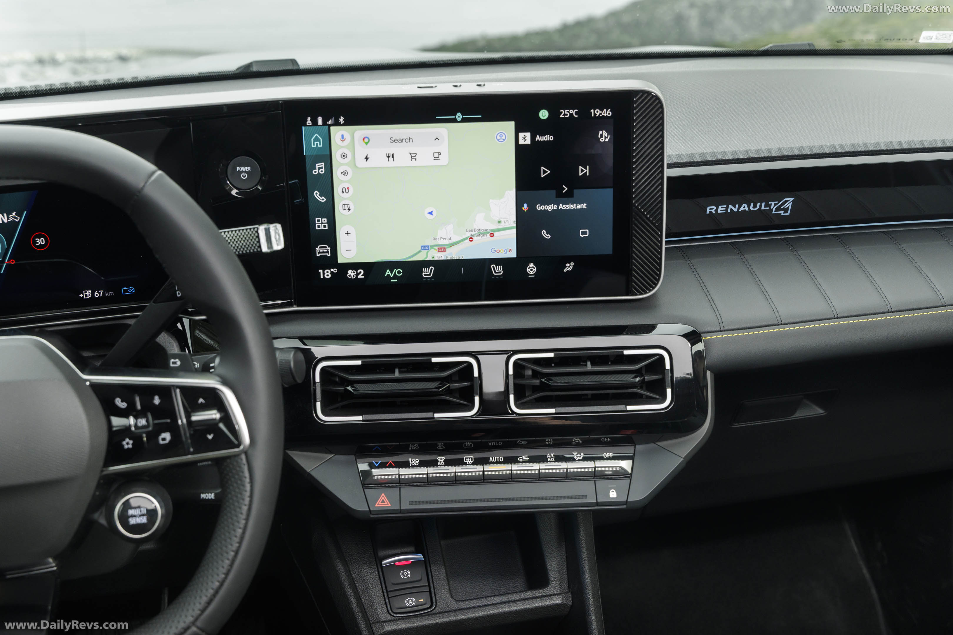 2026 Renault 4 E-Tech Plein Sud Iconic Interior