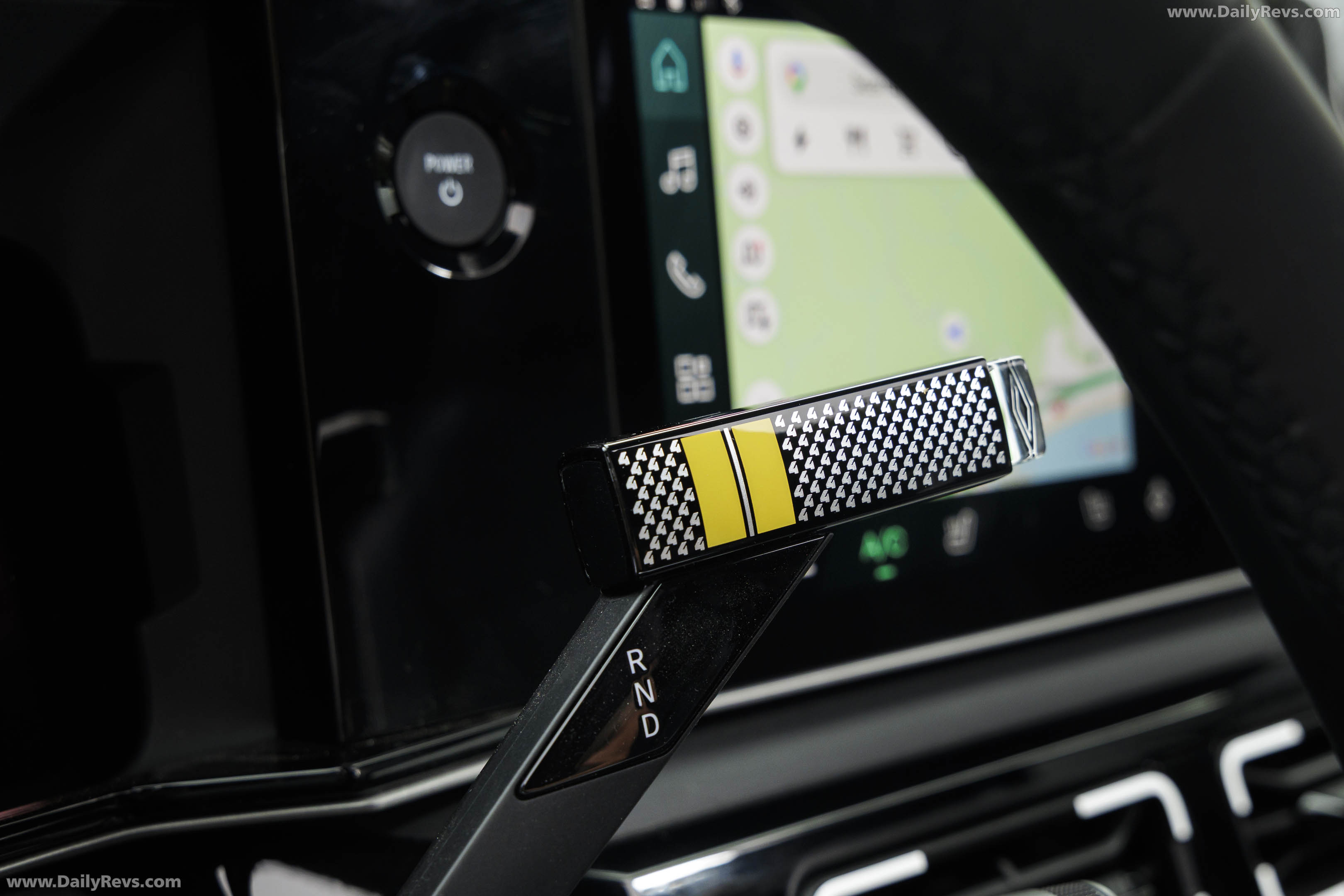 2026 Renault 4 E-Tech Plein Sud Iconic Interior