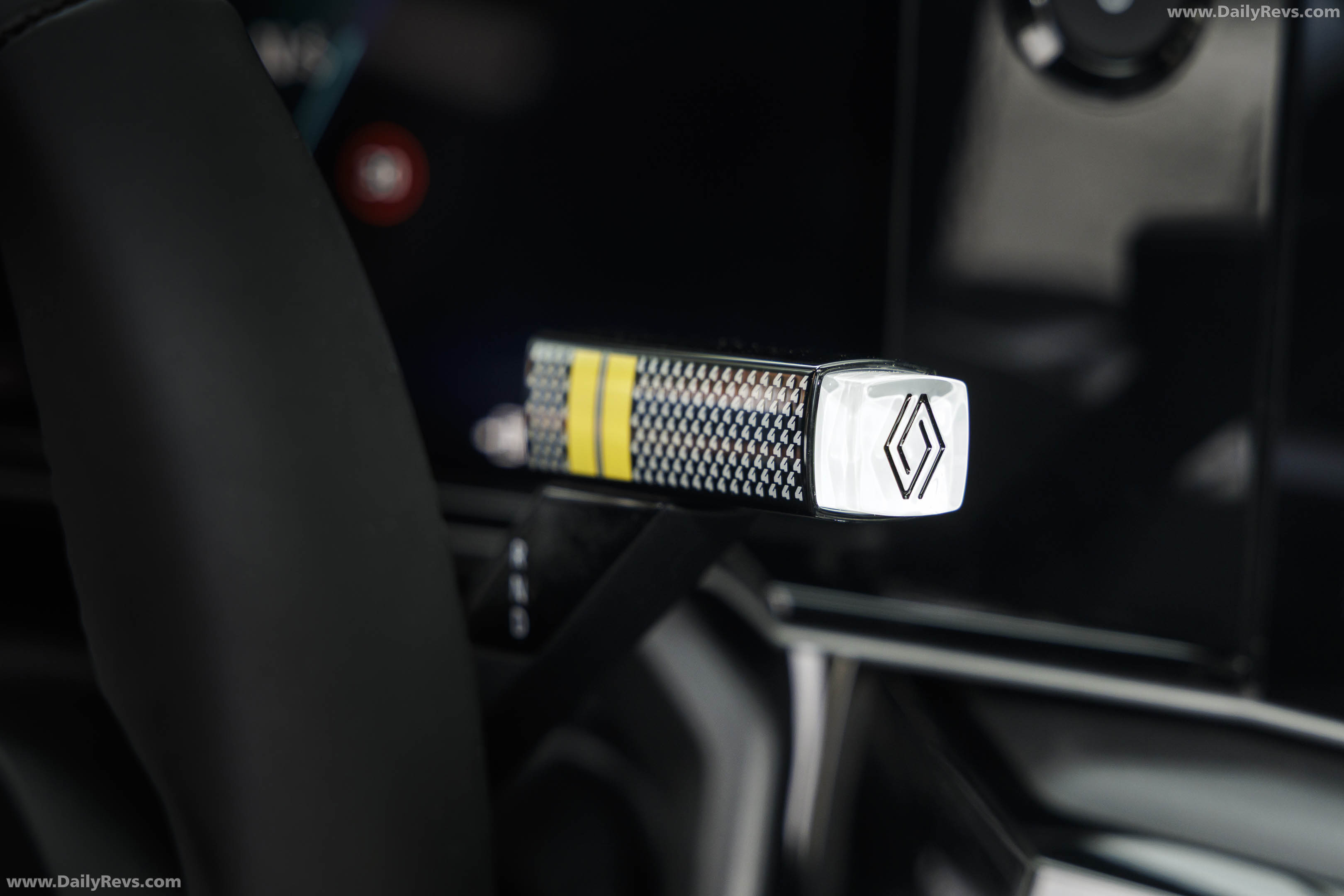 2026 Renault 4 E-Tech Plein Sud Iconic Interior