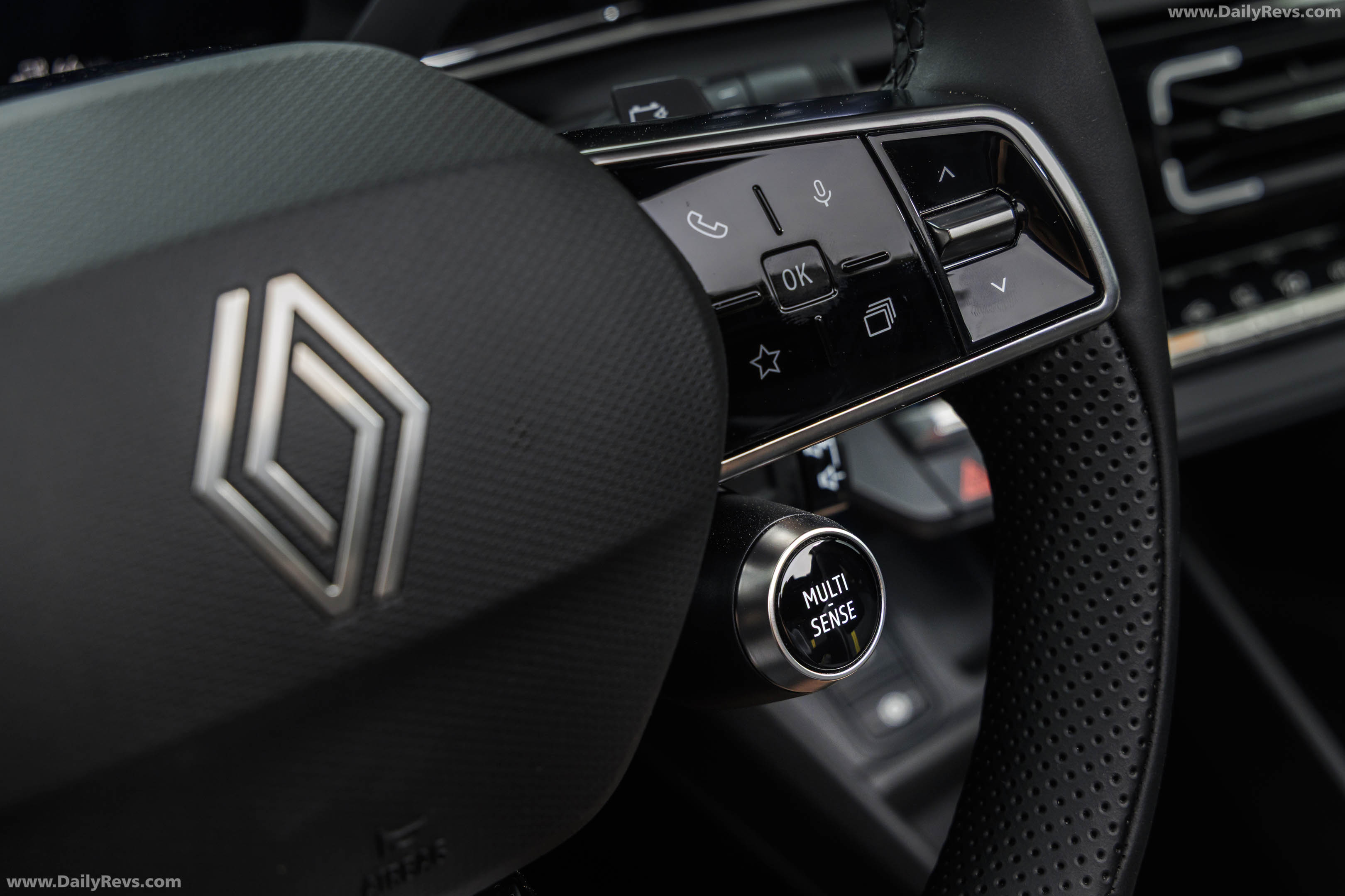 2026 Renault 4 E-Tech Plein Sud Iconic Interior