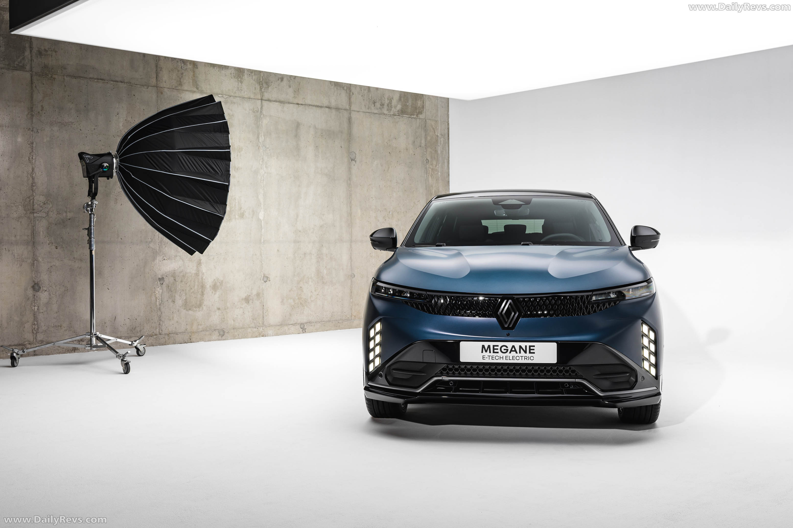 2027 Renault Megane E-Tech Front View