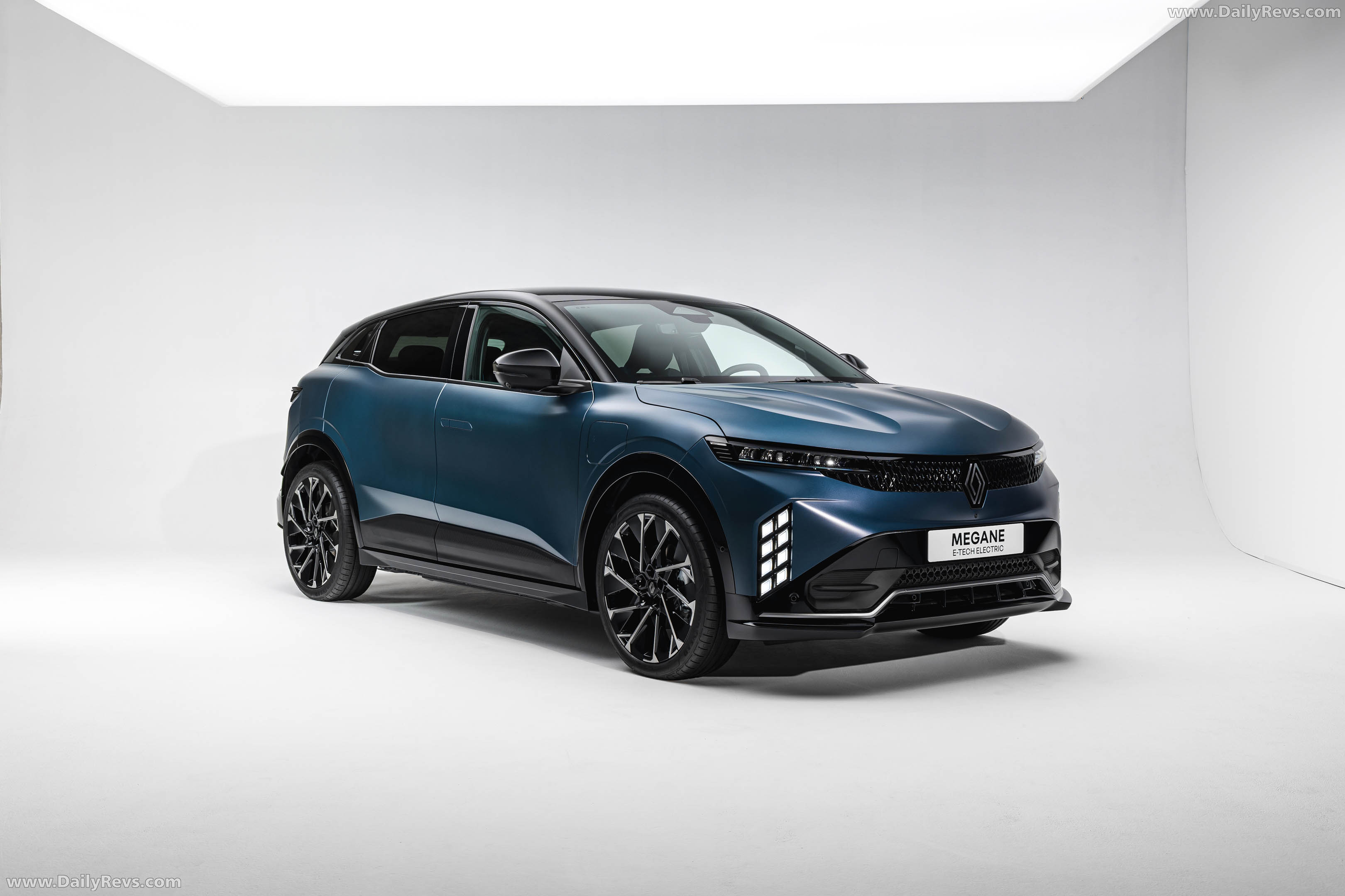 2027 Renault Megane E-Tech Front View