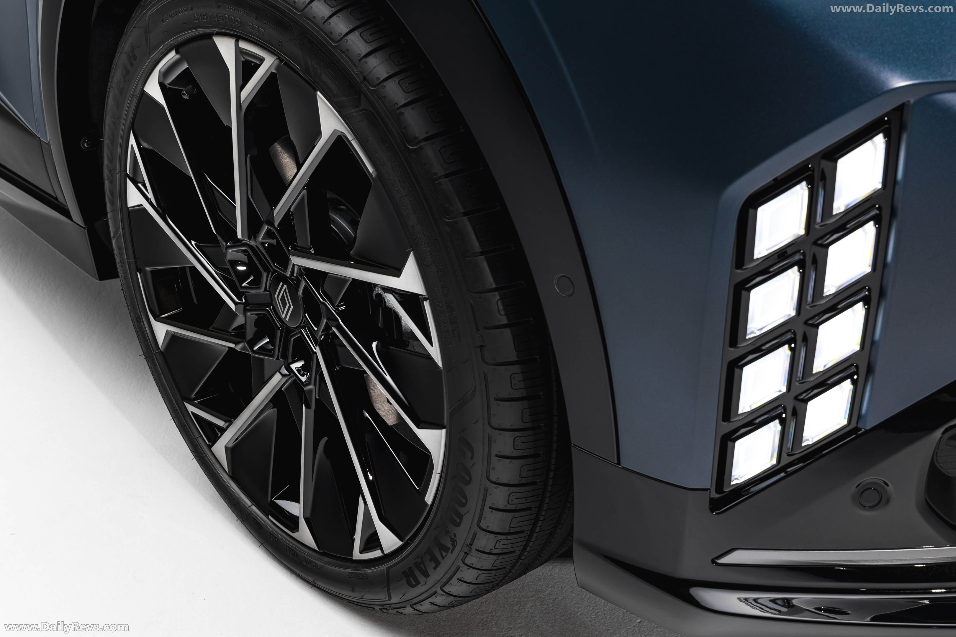 2027 Renault Megane E-Tech Exterior