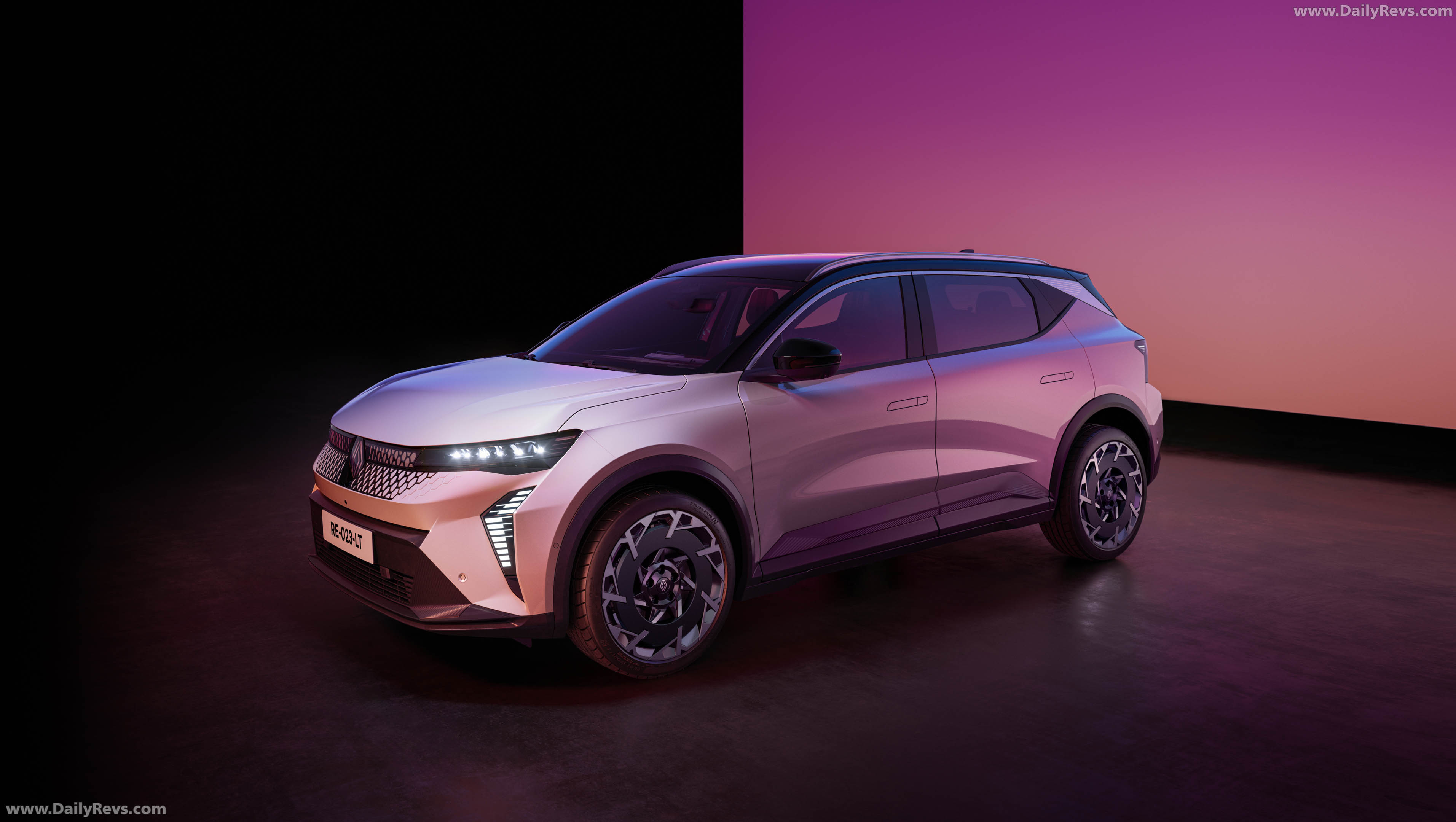 2026 Renault Scenic E-Tech Side View