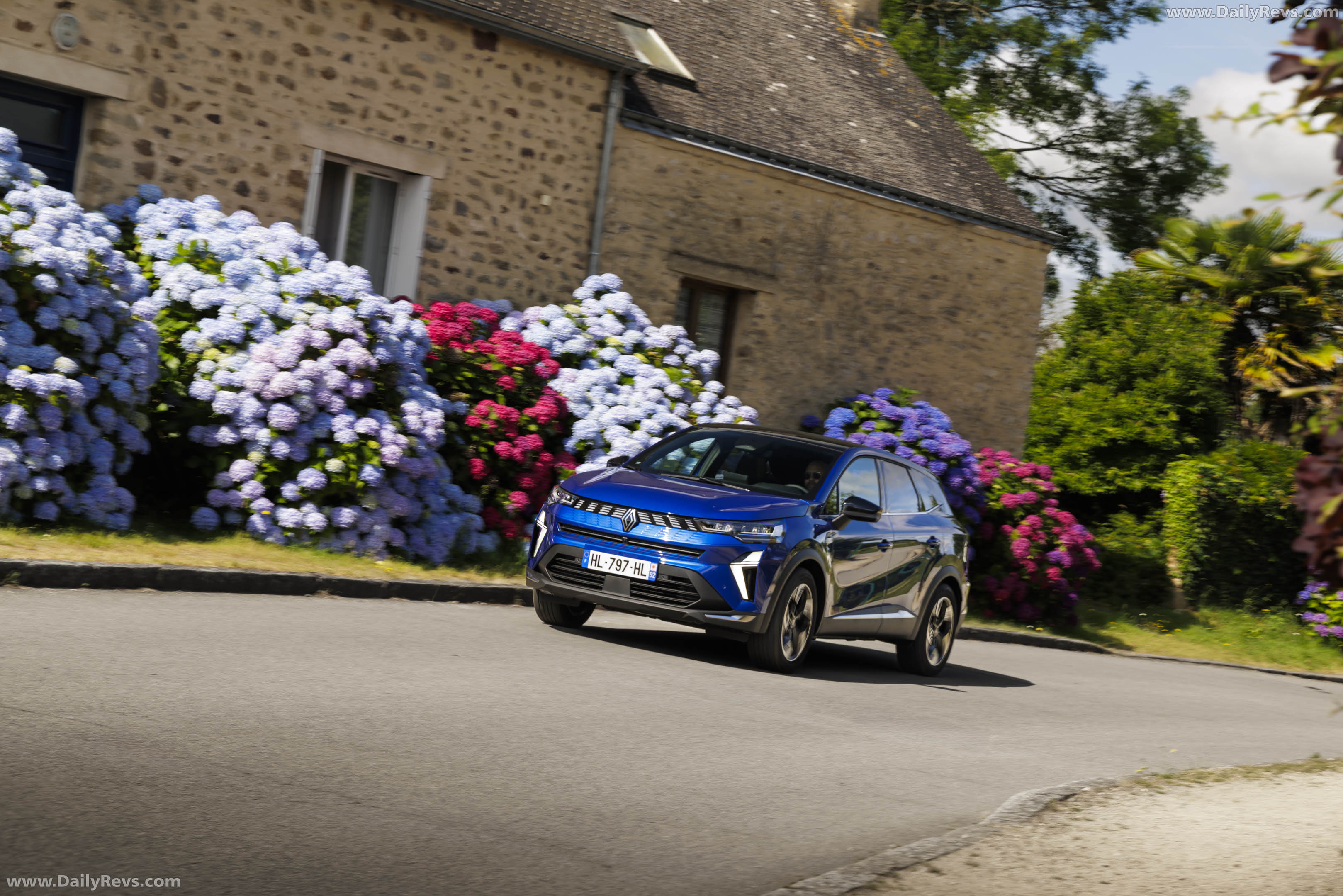 2026 Renault Symbioz Eco-G Front View