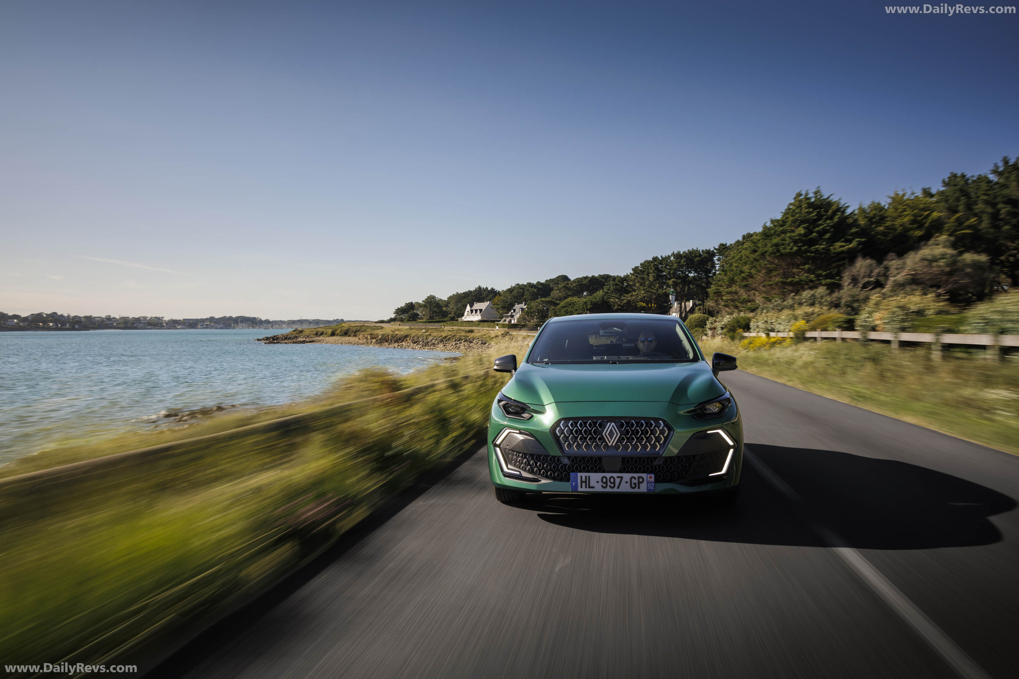 2026 Renault Clio Eco-G Front View