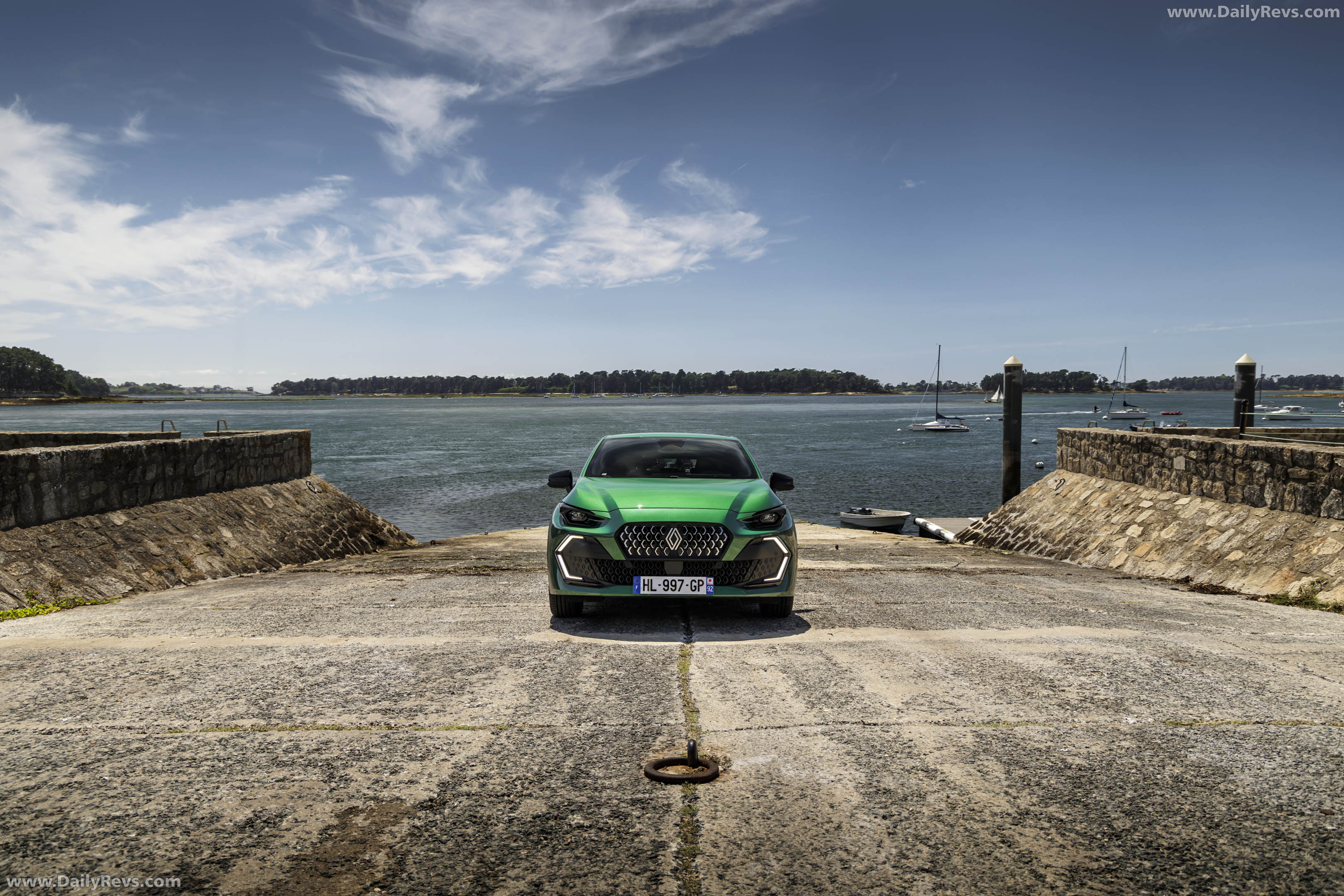 2026 Renault Clio Eco-G Front View