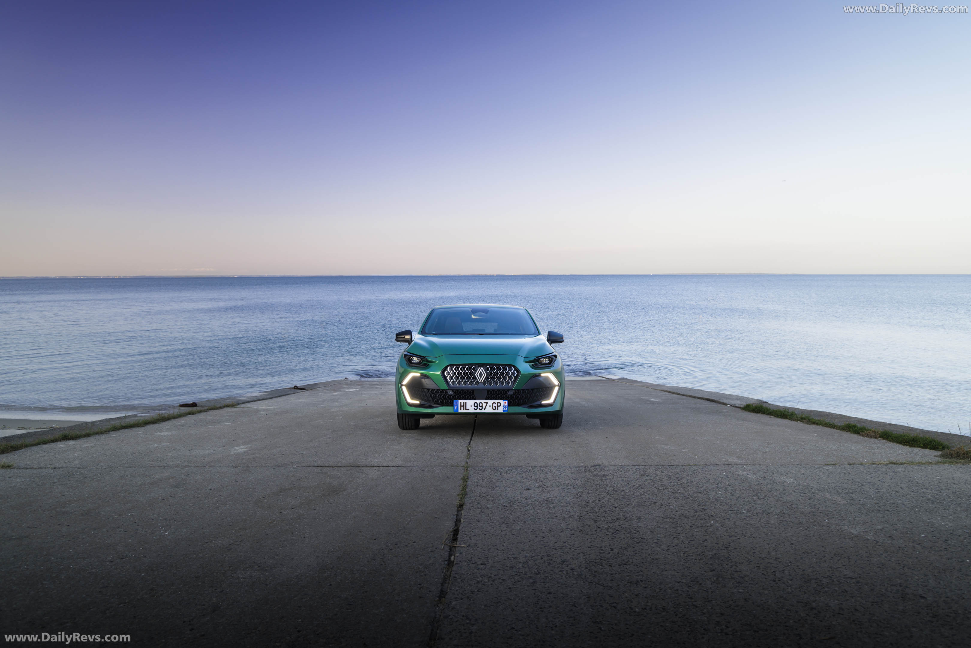 2026 Renault Clio Eco-G Front View
