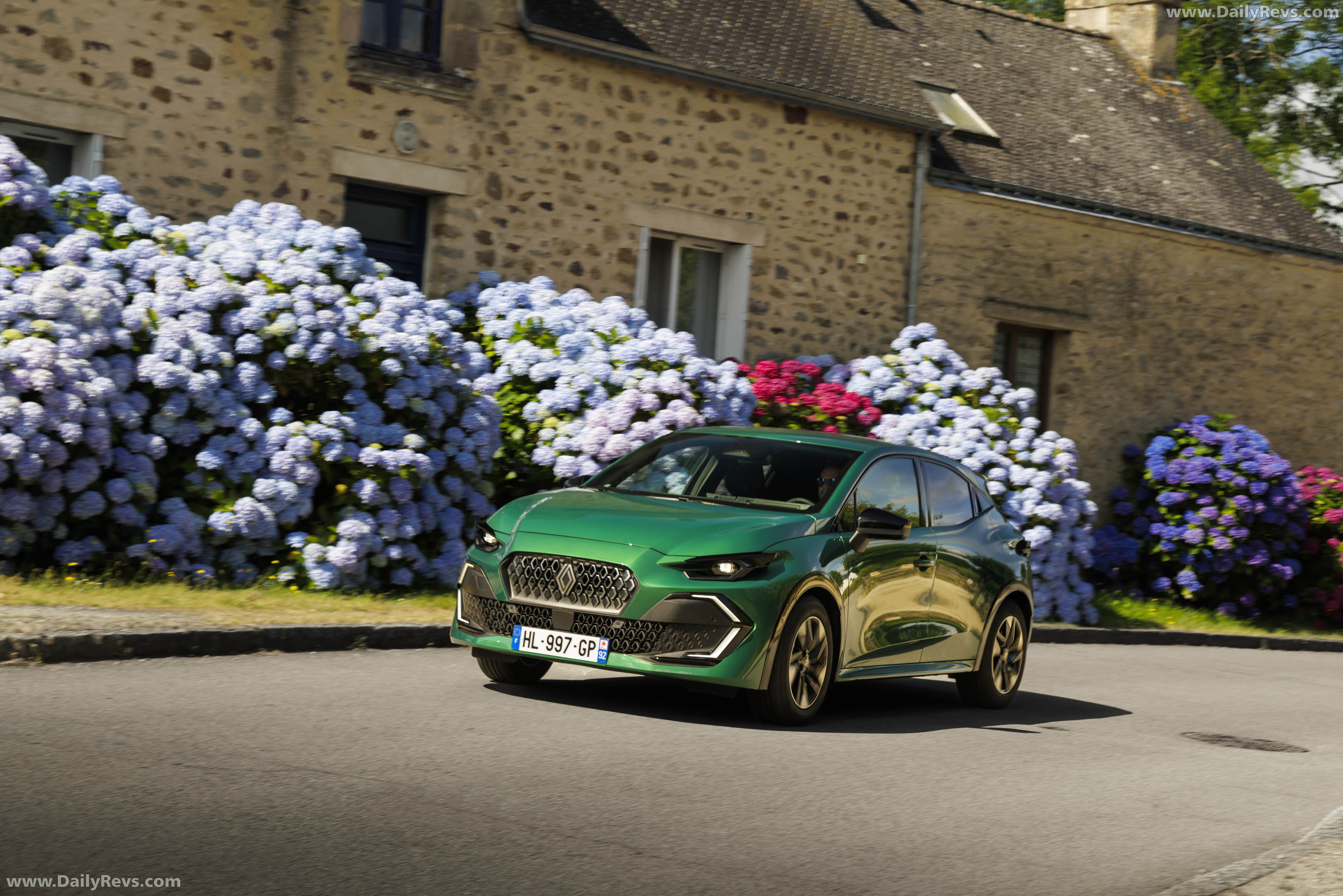 2026 Renault Clio Eco-G Front View
