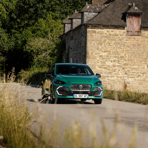 2026 Renault Clio Eco-G Front View