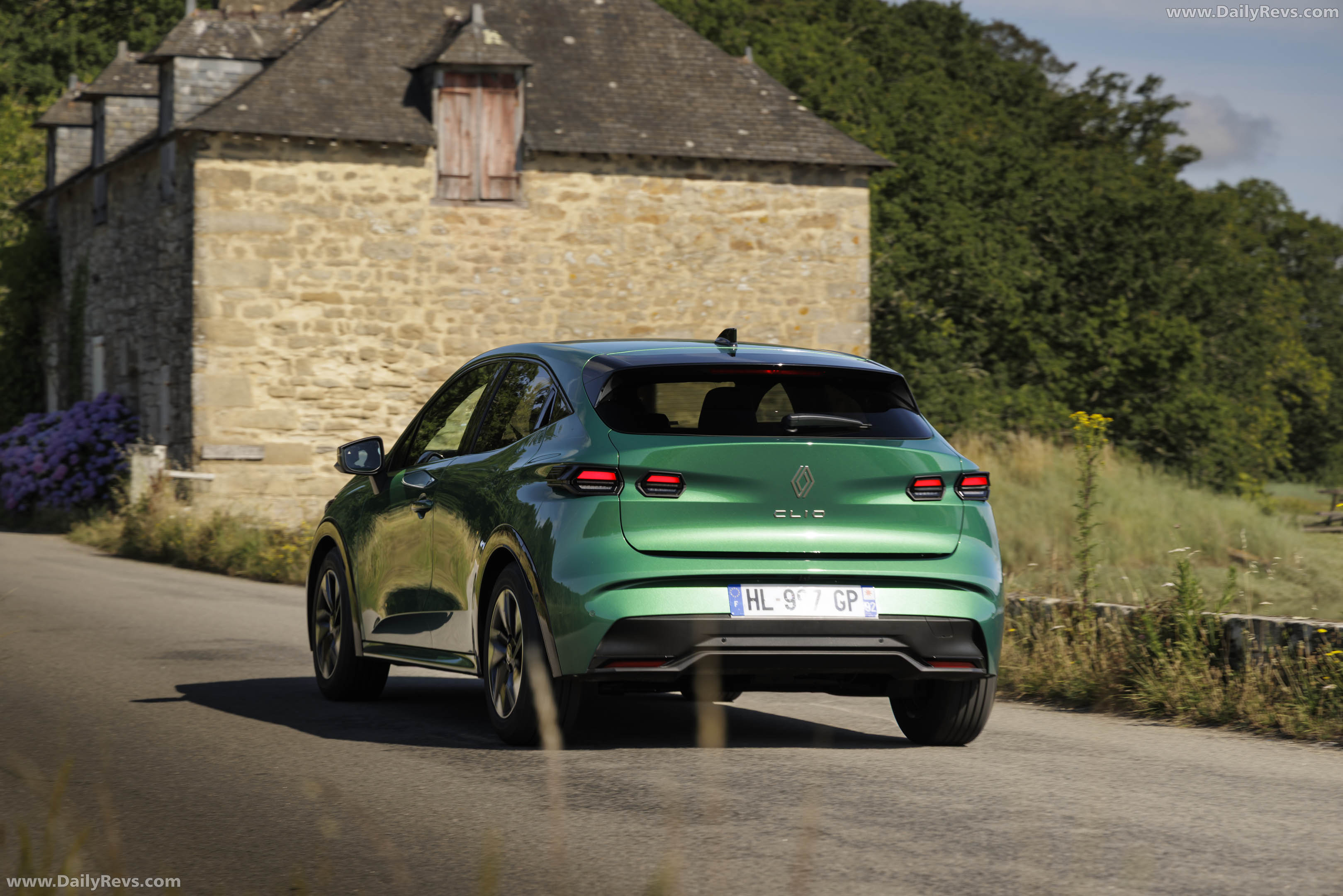 2026 Renault Clio Eco-G Rear View