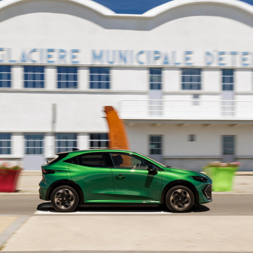 2026 Renault Clio Eco-G Side View