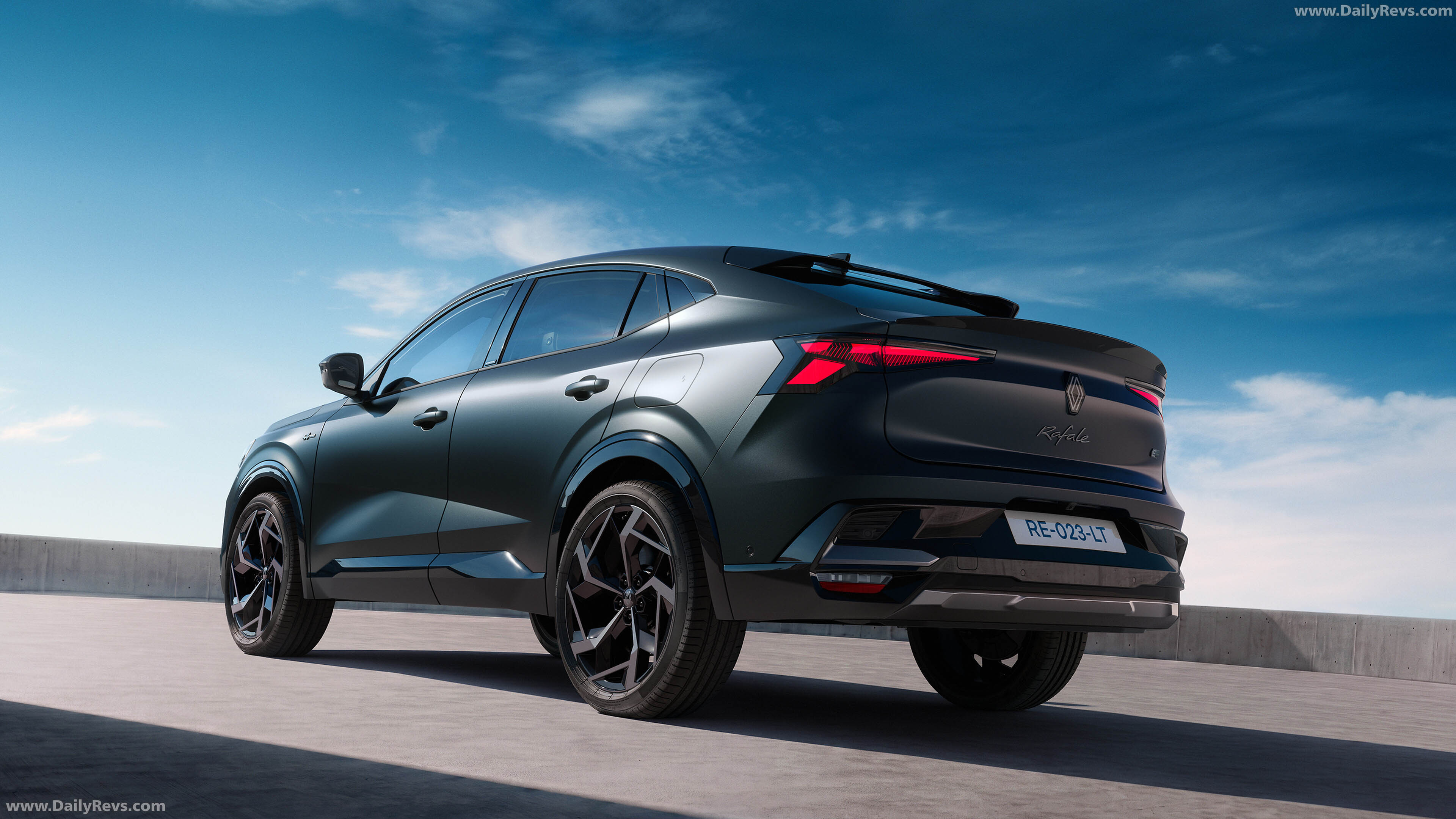 2027 Renault Rafale Hypnotic Rear View