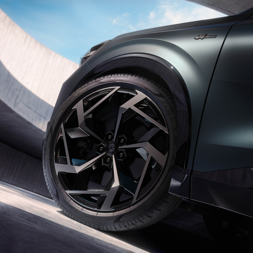 2027 Renault Rafale Hypnotic Exterior