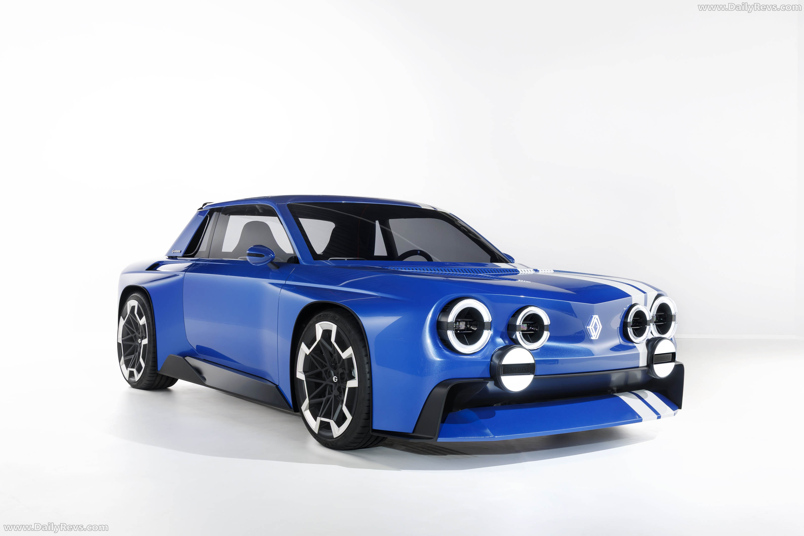 2026 Renault 8 Gordini Concept Front View
