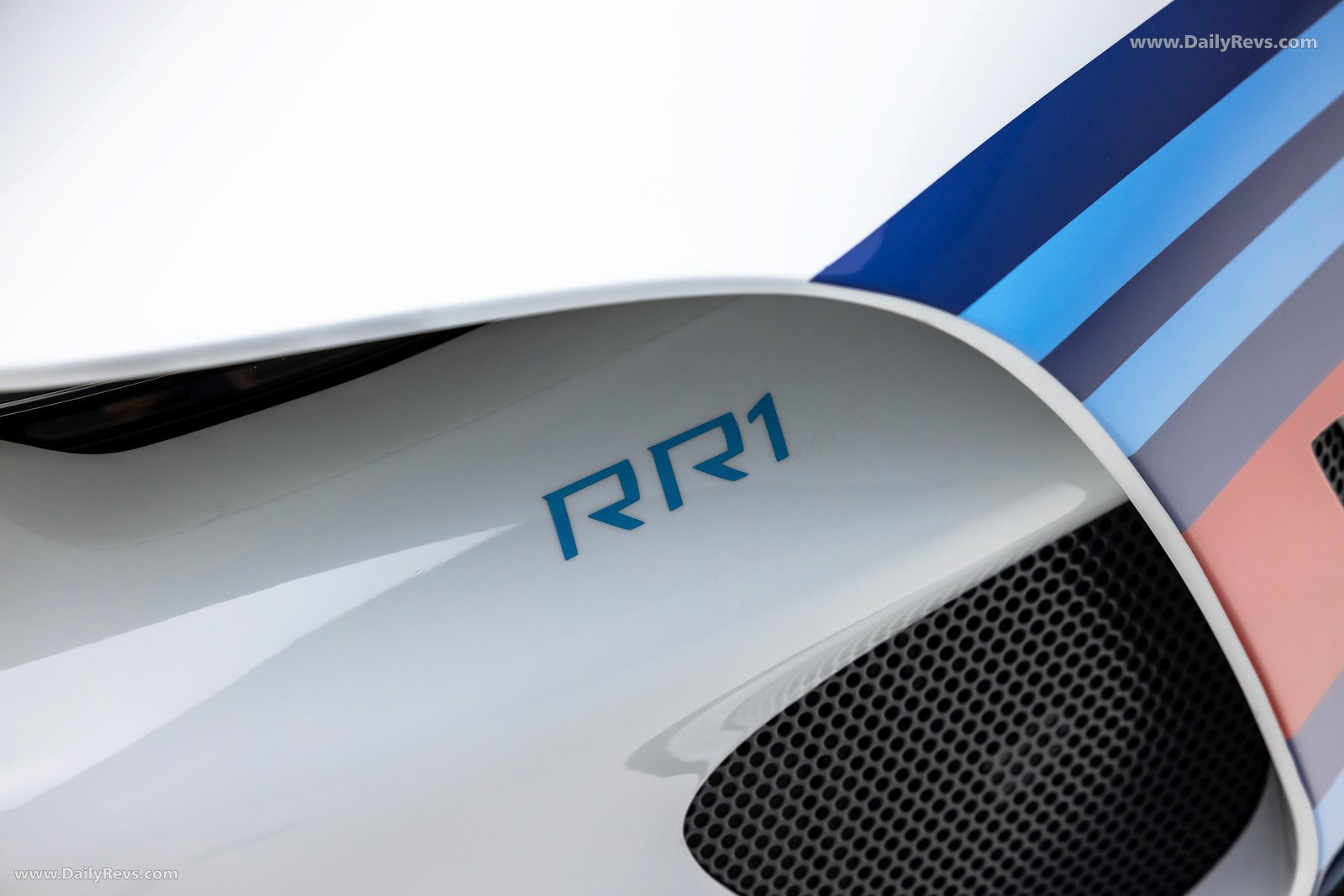 2025 Rezvani Retro RR1 Exterior