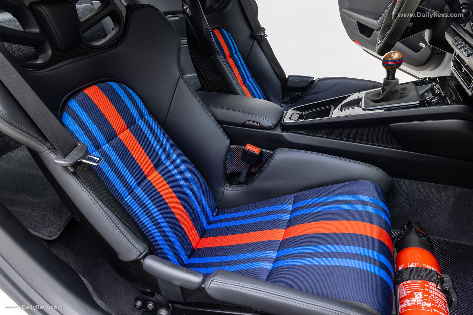 2025 Rezvani Retro RR1 Interior