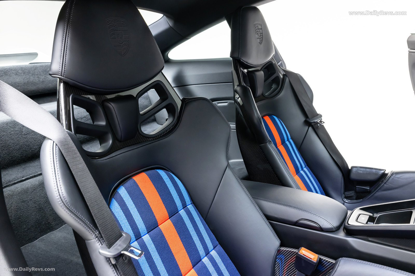 2025 Rezvani Retro RR1 Interior