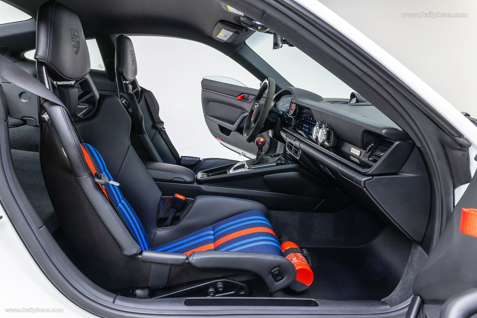 2025 Rezvani Retro RR1 Interior