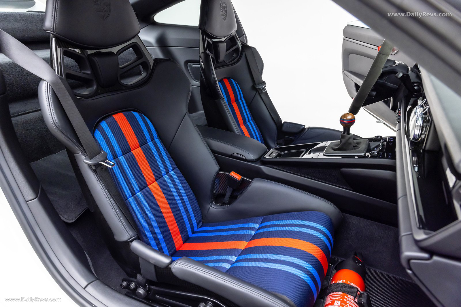 2025 Rezvani Retro RR1 Interior